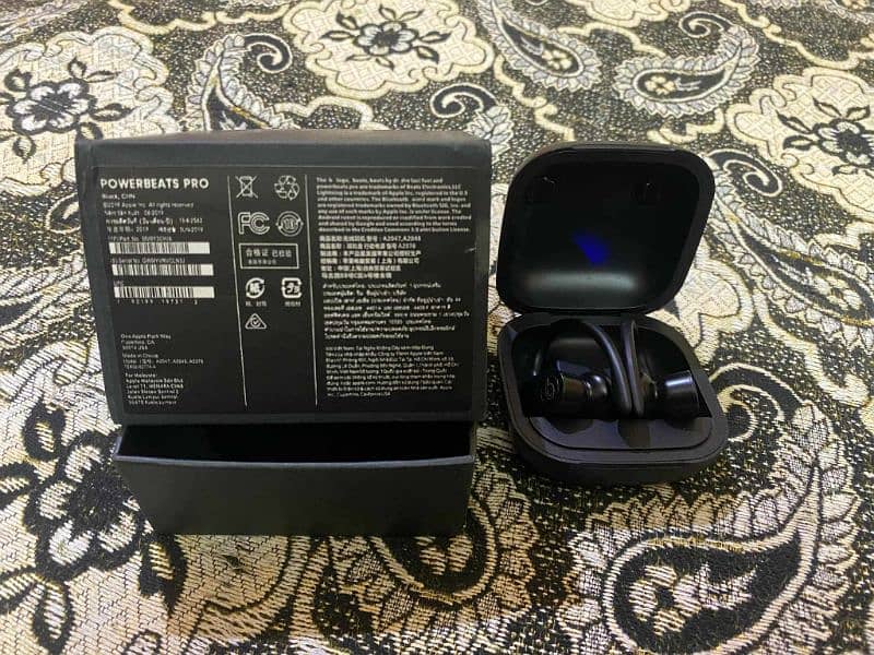 Power Beat Pro Wireless Earbuds 0