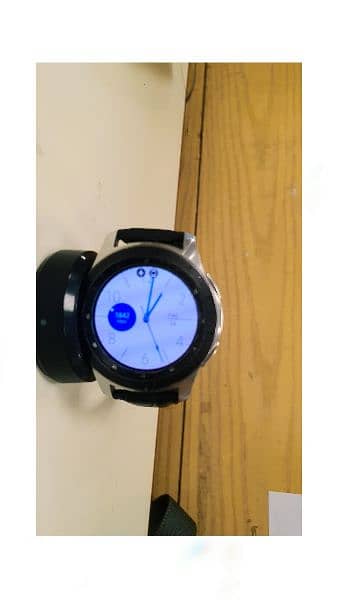 Samsung Watch 4 With Complete Charger 2