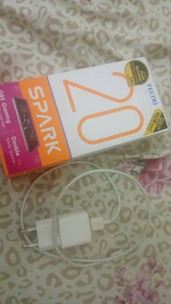 Tecno spark 20 4