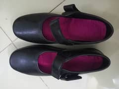 bata ka. shoes. brand new. 6no 0