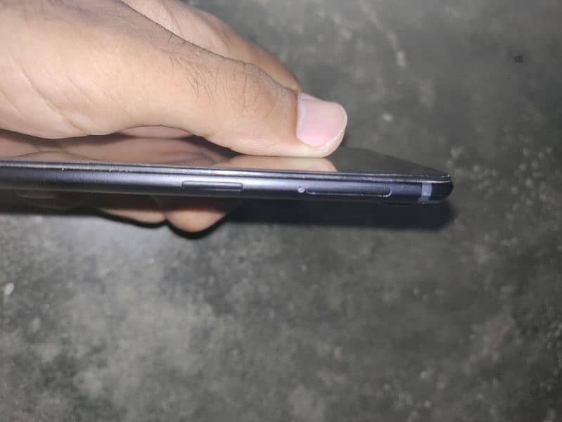 oneplus 5t 5G for sale. . 9/10 Condition 6