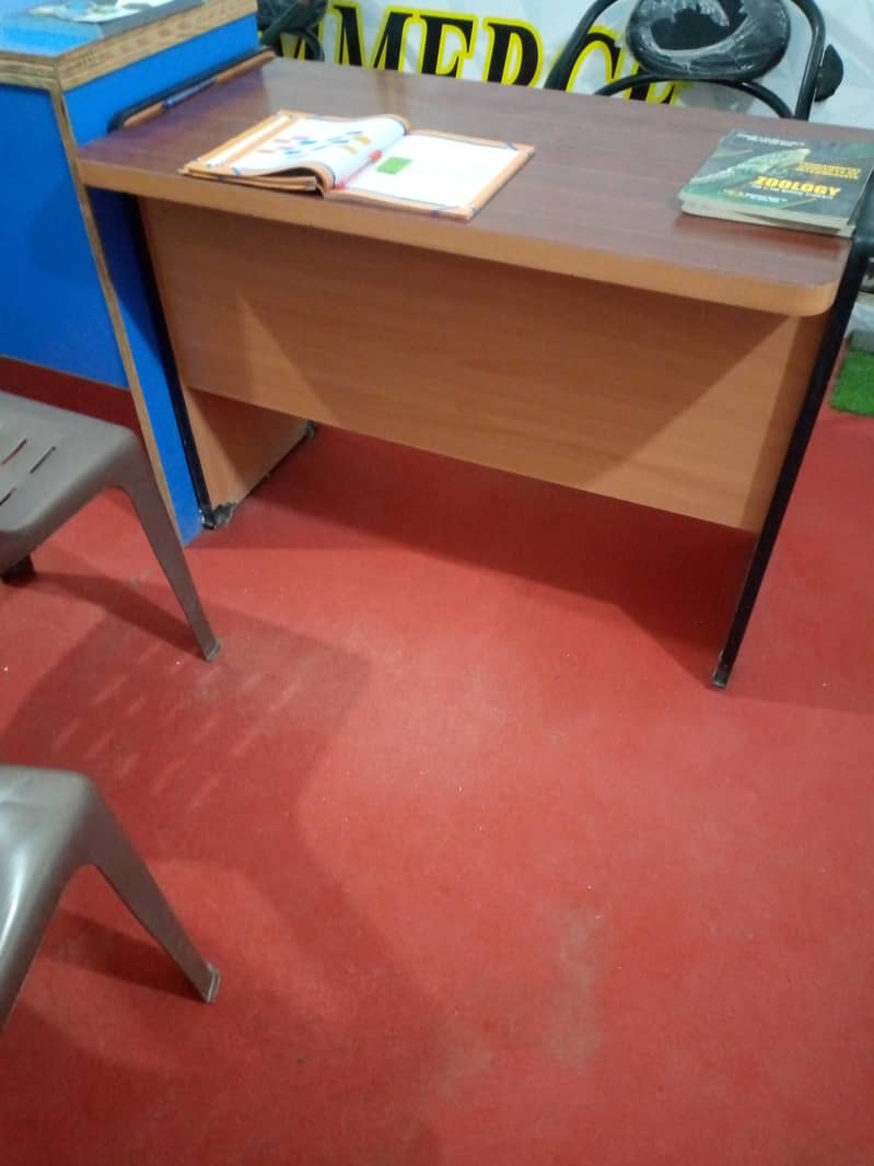 Office table+small counter 1