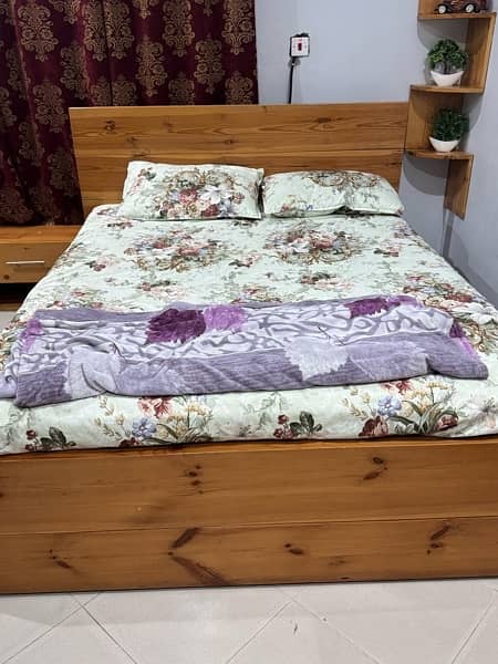 Queen Size Bed with 2 side tables with dressing 1