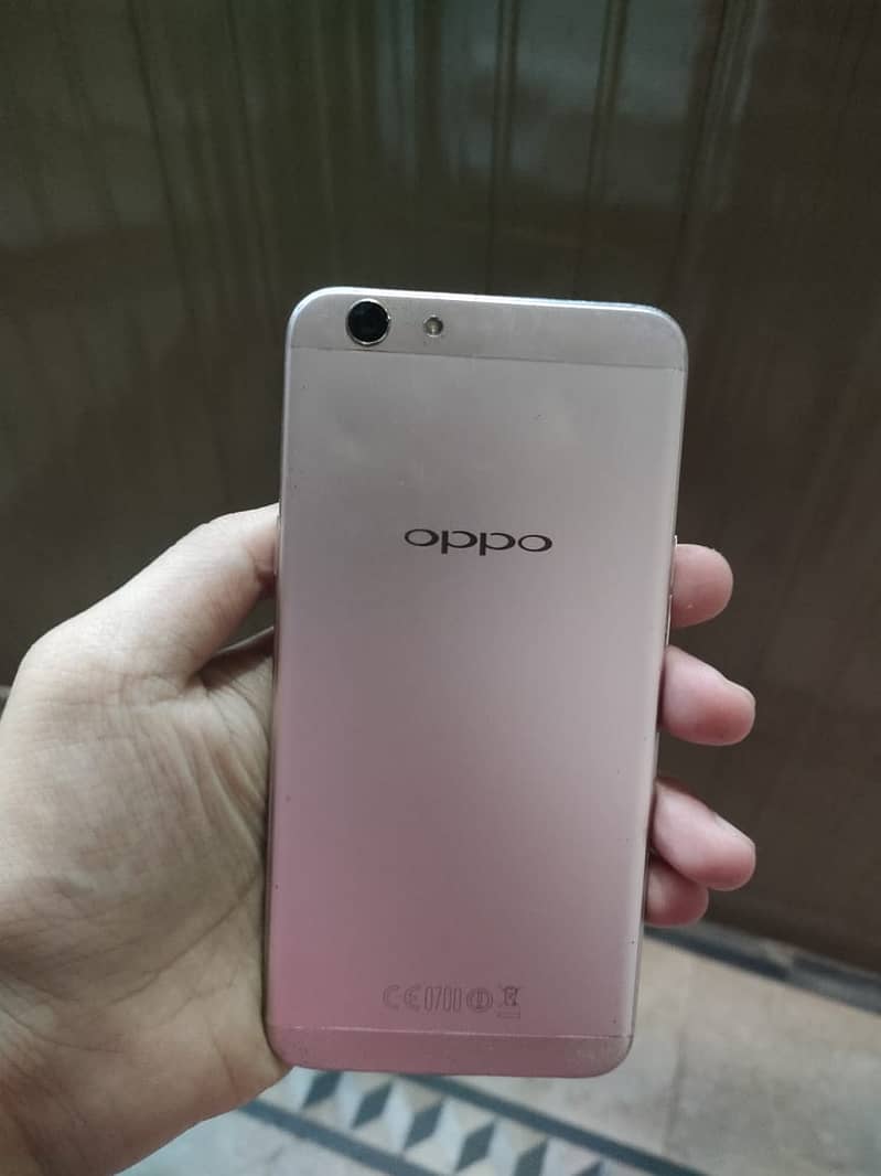 Oppo F1s (4GB/64GB) - Excellent Condition, One-Handed Used 2