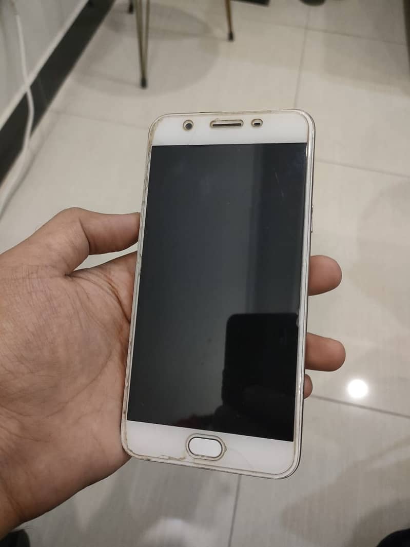 Oppo F1s (4GB/64GB) - Excellent Condition, One-Handed Used 7