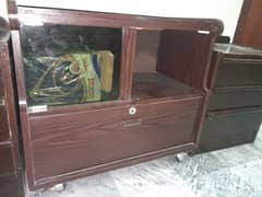 side table and tv troly