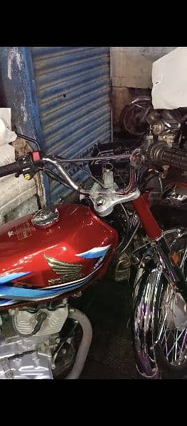 Honda 125 CG 125 new condition 10 by 10 condition red colour 6