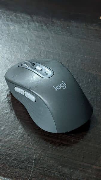 Logitech Signature plus M750 Mouse 0