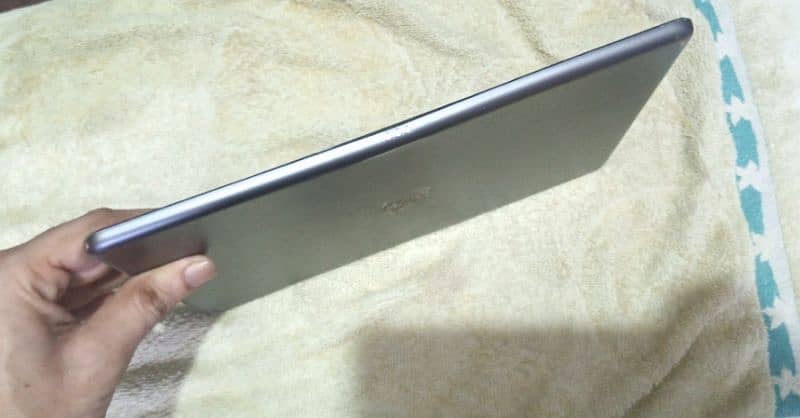 Ipad 7 gen 32GB 3