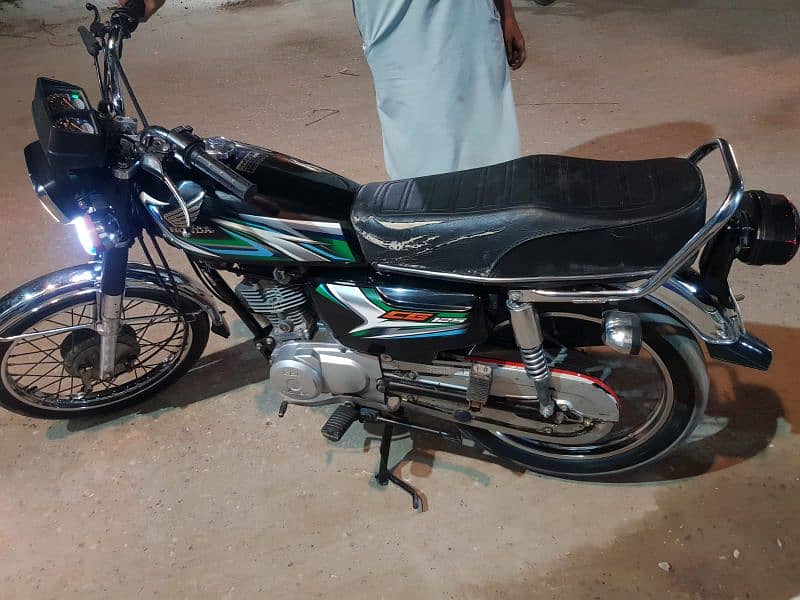 Honda cg 125 cc 2023 Karachi number 4