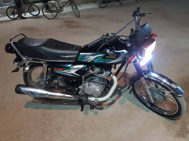 Honda cg 125 cc 2023 Karachi number 5