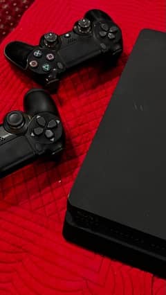 PS4 Slim 1 TB