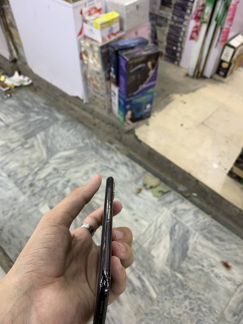 iPhone XS Non Pta 3