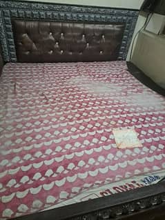 I am selling a mattress in used condition