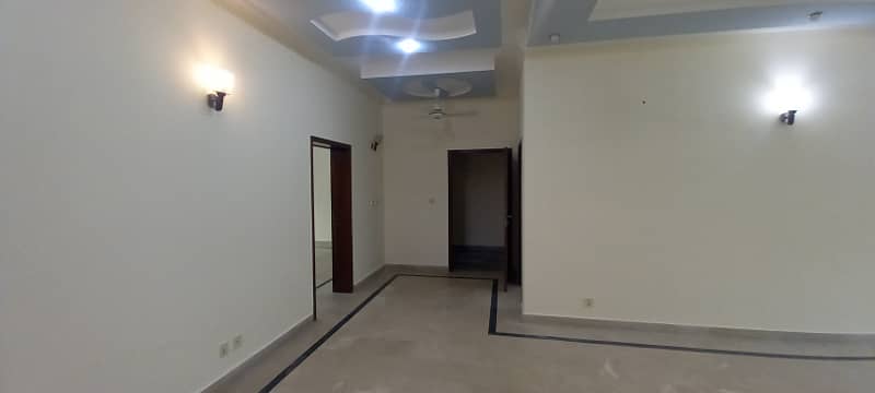 Lower lock knaal 3bed upper portion for rent in dha phase 5 10