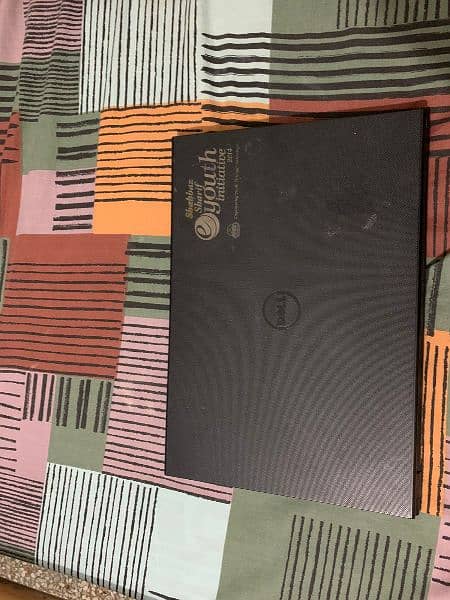 dell laptop with good condition 2