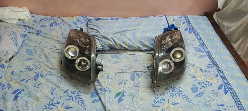 Vitz 2007
Sport head lights 1