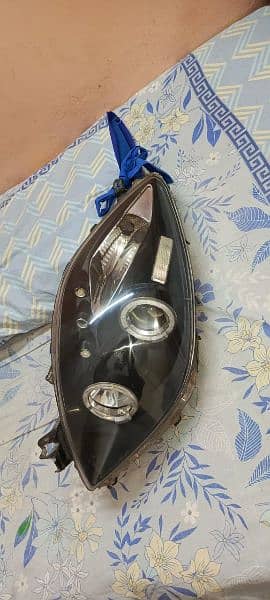 Vitz 2007
Sport head lights 2