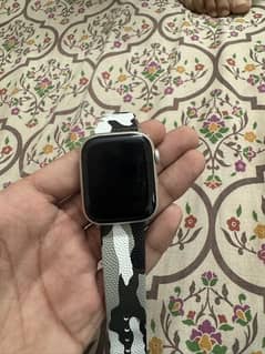 APPLE WATCH SERIES 7 Starlight colour 87% battery