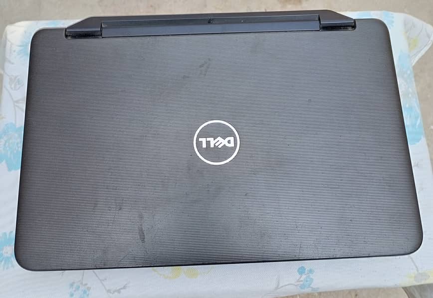 Dell core i3 vostro 1540 1st generation 9