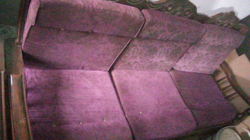 wooden sofa. double sheeded 0