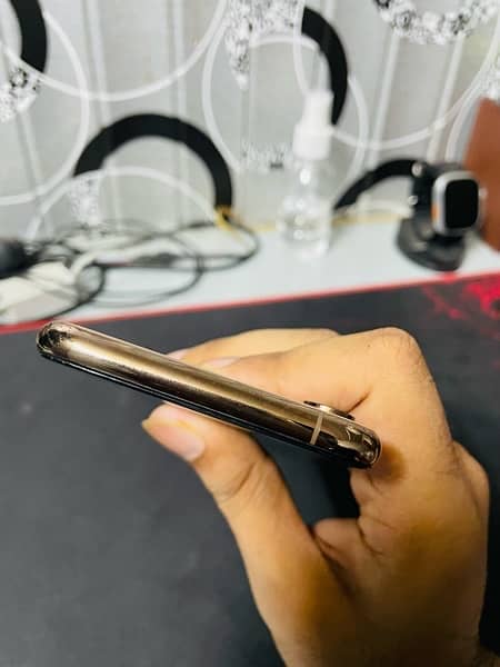 iphone xs 256GB GOLD Non PTA (Factory Unlocked ) 6