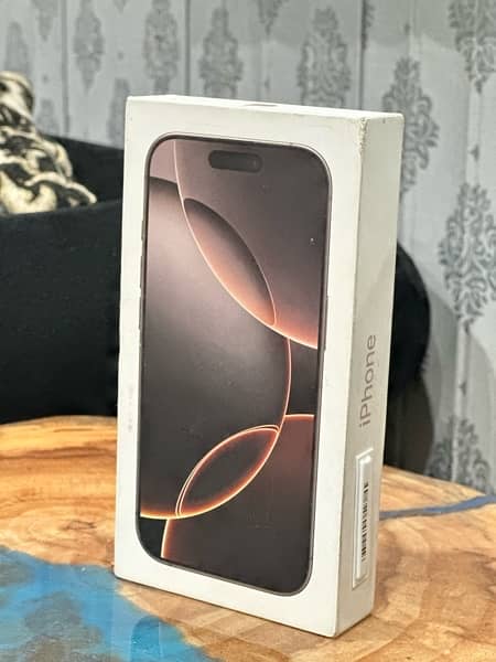 iPhone 16 Pro (256 GB) 1