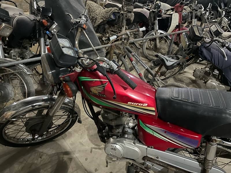 Honda CG125 2014 3