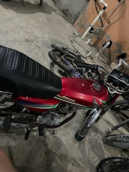 Honda CG125 2014 4