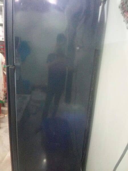 Dawlance reflection refrigerator good condition with ice cube tray 2