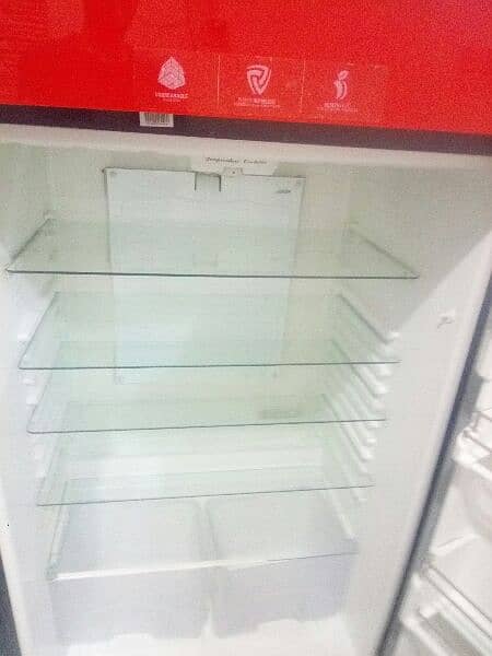 Dawlance reflection refrigerator good condition with ice cube tray 4