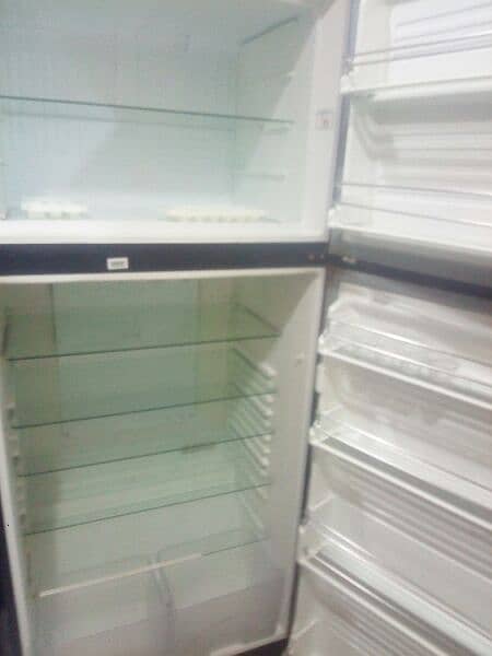 Dawlance reflection refrigerator good condition with ice cube tray 8