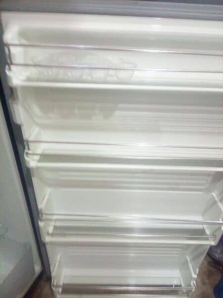 Dawlance reflection refrigerator good condition with ice cube tray 9