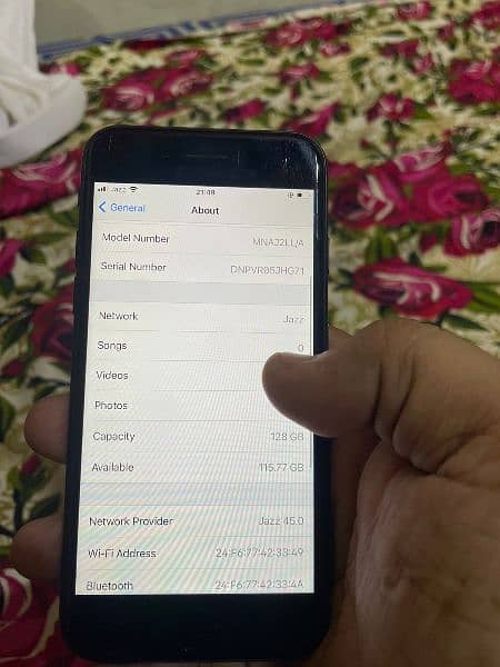 iPhone 7 128gb calll 03084408152 whatappps sim 2 month time alll ok 1