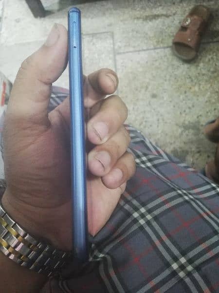 Huawei p 20 lite 4GB ram 128GB momery 3