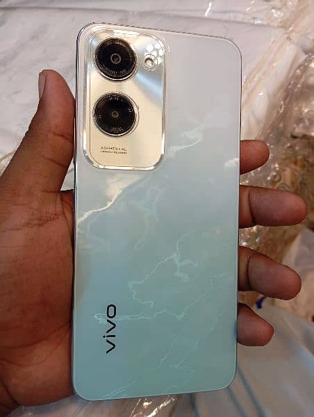 Vivo y18 for sale  03036340845 3