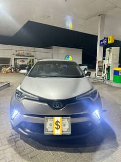 Toyota C-HR G-LED 2017 model 0