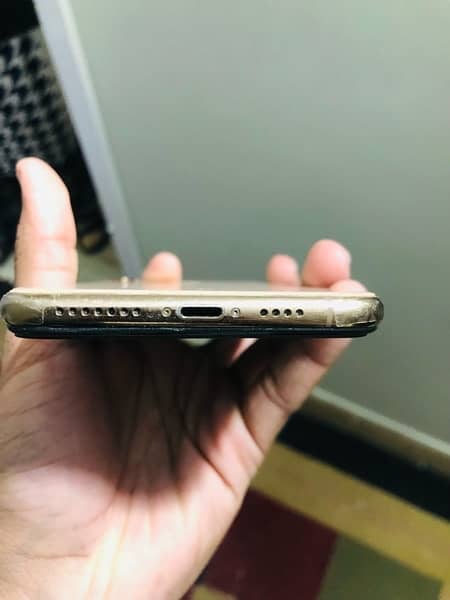 IPHONE XS NON PTA 3