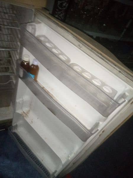 Waves Refrigerator good condition 2