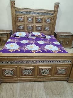 choclate color mukamal set 2side or bed and mattres 0