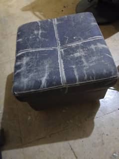 1 seater sofa leather torn out