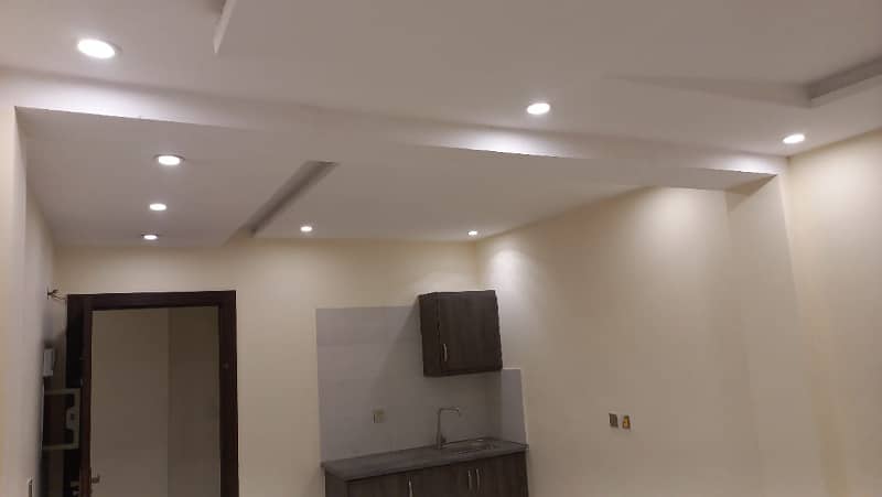 STUDIO BRAND NEW EXCELLENT GOOD CONDITION FLAT FOR RENT IN BAHRIA TOWN LAHORE 3