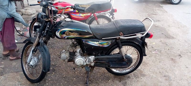 yamaha Dhoom 70cc 12