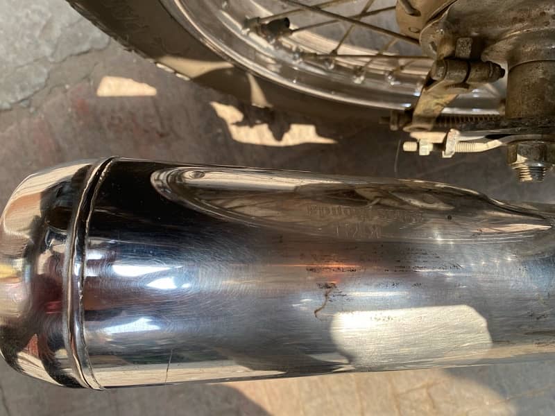 Honda 125 fule tank and chrom silencer 5