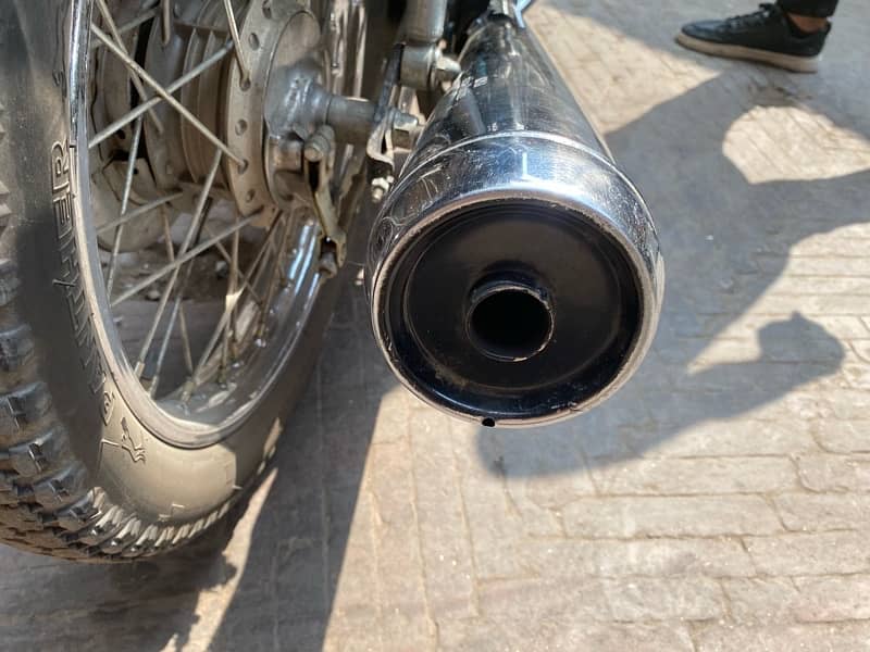 Honda 125 fule tank and chrom silencer 8