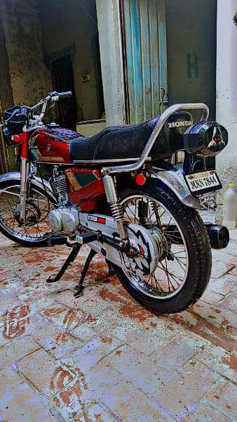 Honda 125 2009 model in multan 03027449014 contact+whatsaap 2