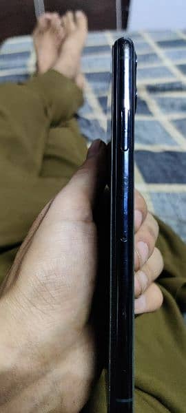 Iphone 11 pro max 64GB NON PTA 4