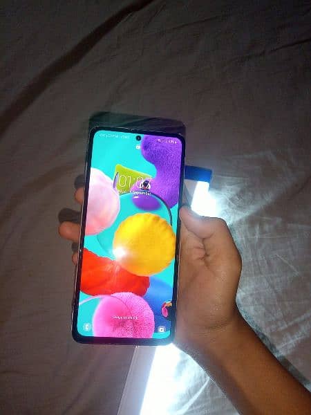 Samsung galaxy a51 4