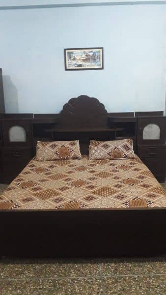 Wooden Double Bed Set with side tables and Dressing 4