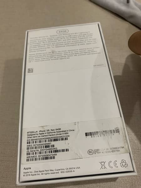 iPhone XR sim working with box and charger 5